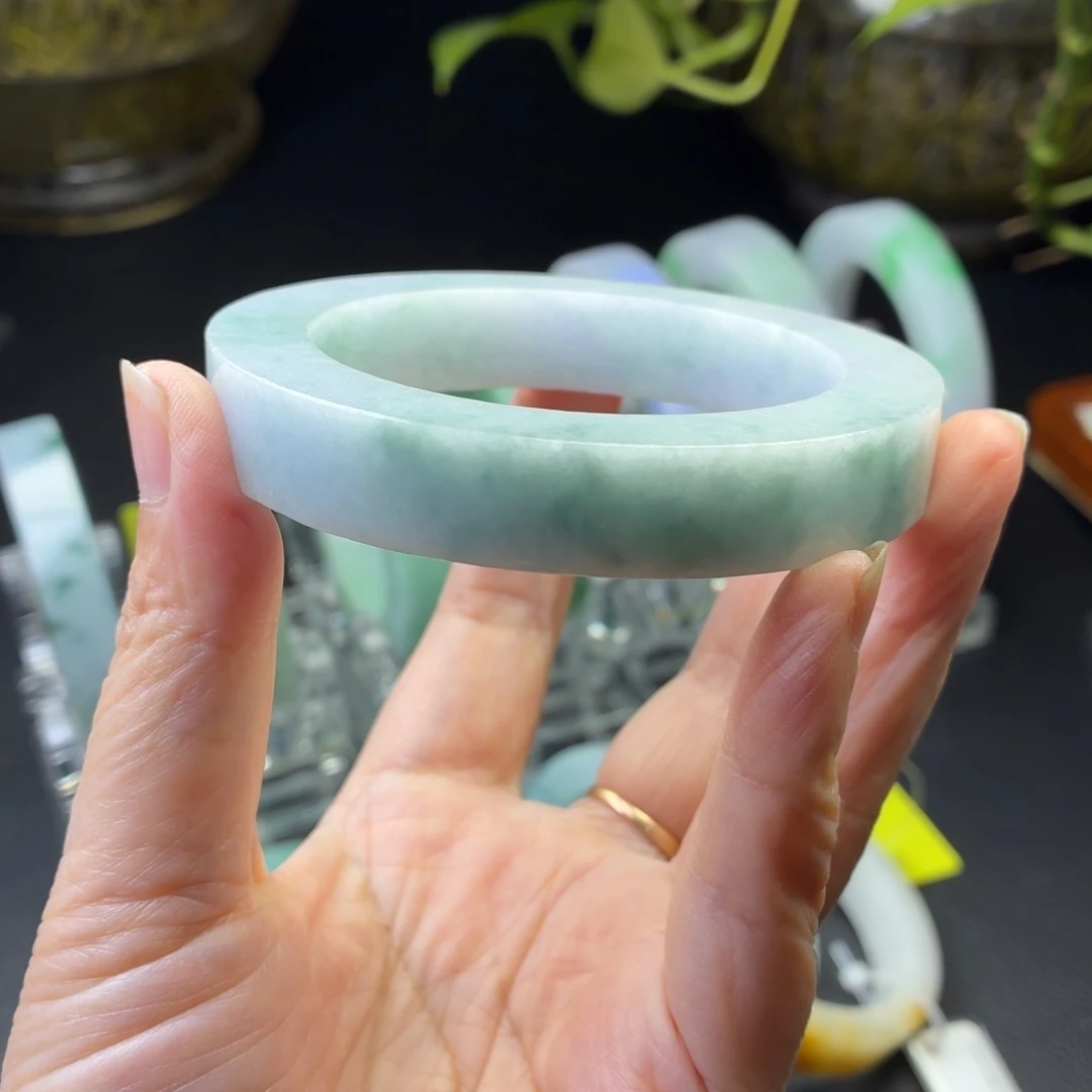 张****定制翡翠未镶嵌翡翠手镯