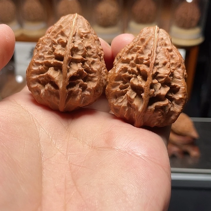 文玩核桃把件绝版草莓