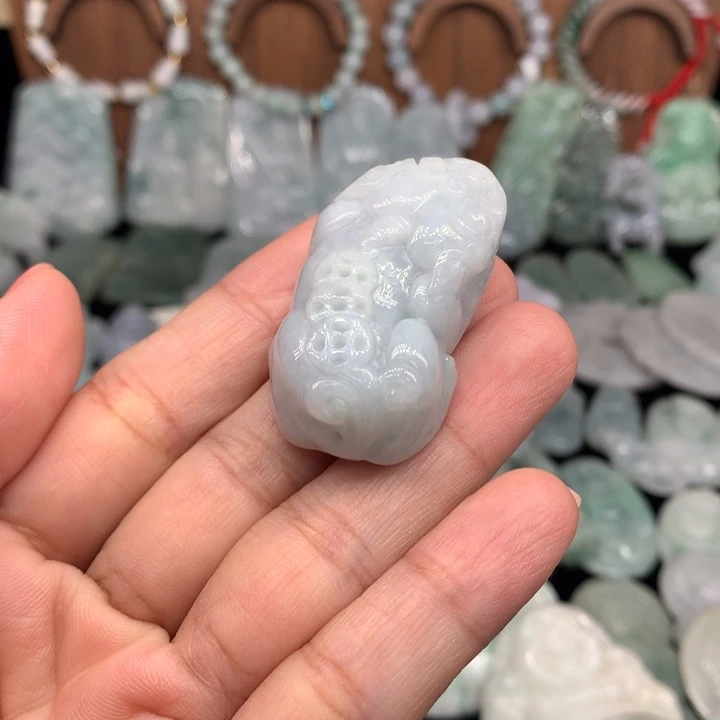 参***洛翡翠未镶嵌颈饰微瑕