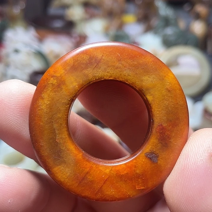颈饰未镶嵌和田玉（糖玉）