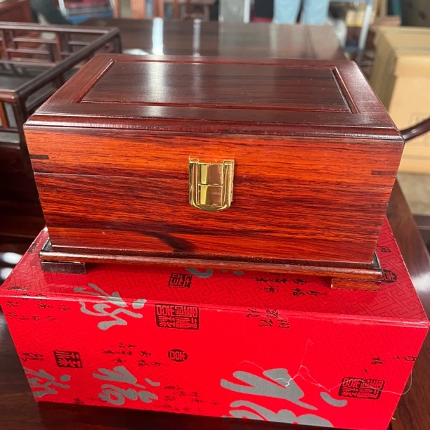 【瑕疵捡漏】红酸枝首饰盒榫卯结构箱类20*12.5*10（瑕疵介意慎拍）