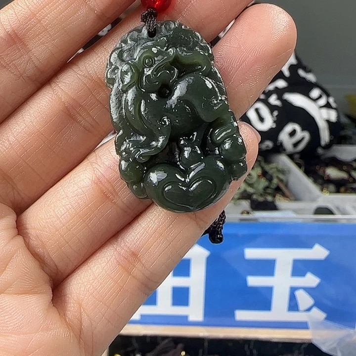 颈饰未镶嵌和田玉