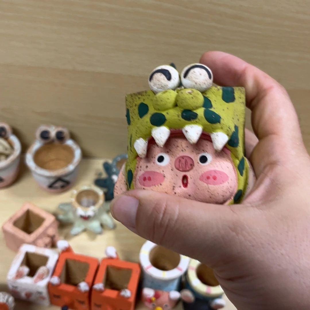 殷***婆泥塑古镇炻陶花盆