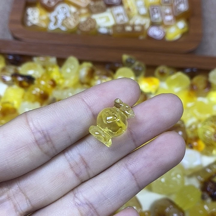 吊坠橄榄核糖果31