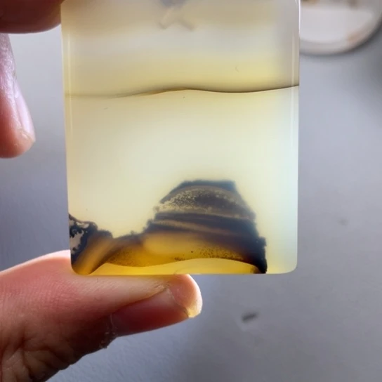 玛瑙/玉髓颈饰未镶嵌股*