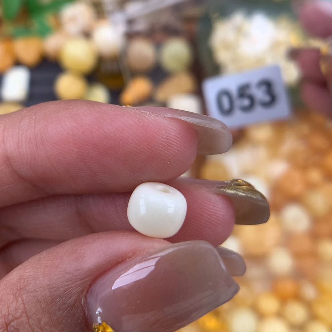 琥珀珠宝奇石未镶嵌8.0