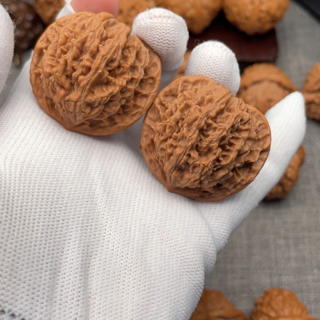 文玩核桃把件40老树盘龙纹狮子头