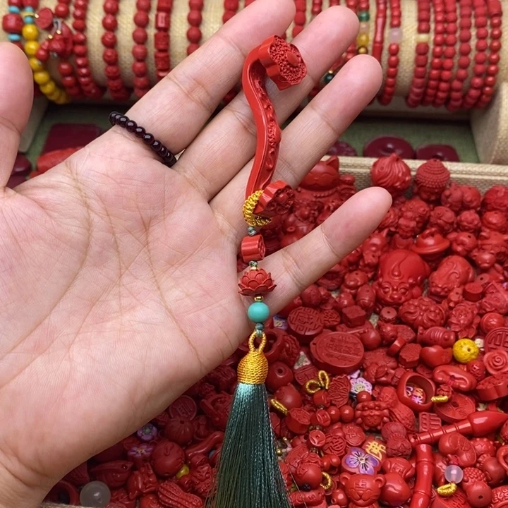 天然辰砂如意手把件高含量朱砂