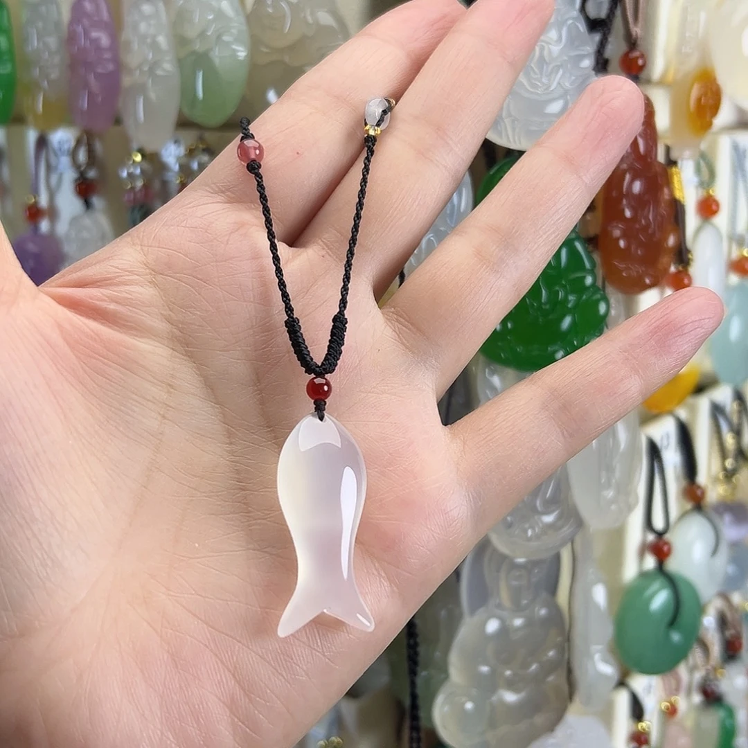 絮***很玛瑙/玉髓未镶嵌颈饰