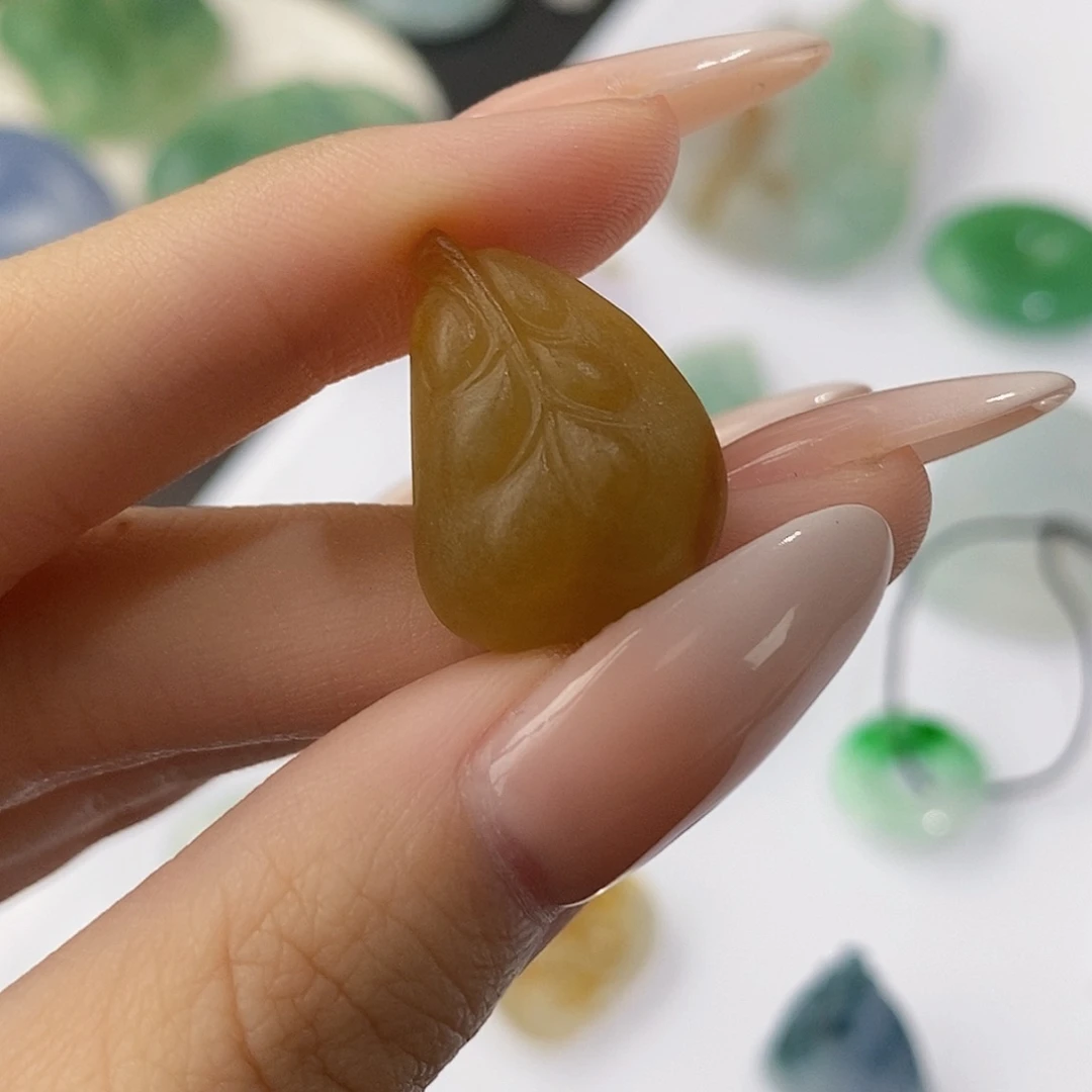 未镶嵌定制翡翠未镶嵌定制翡翠