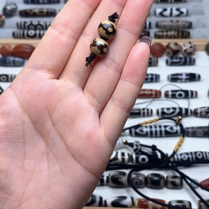 玛瑙/玉髓颈饰未镶嵌我***。