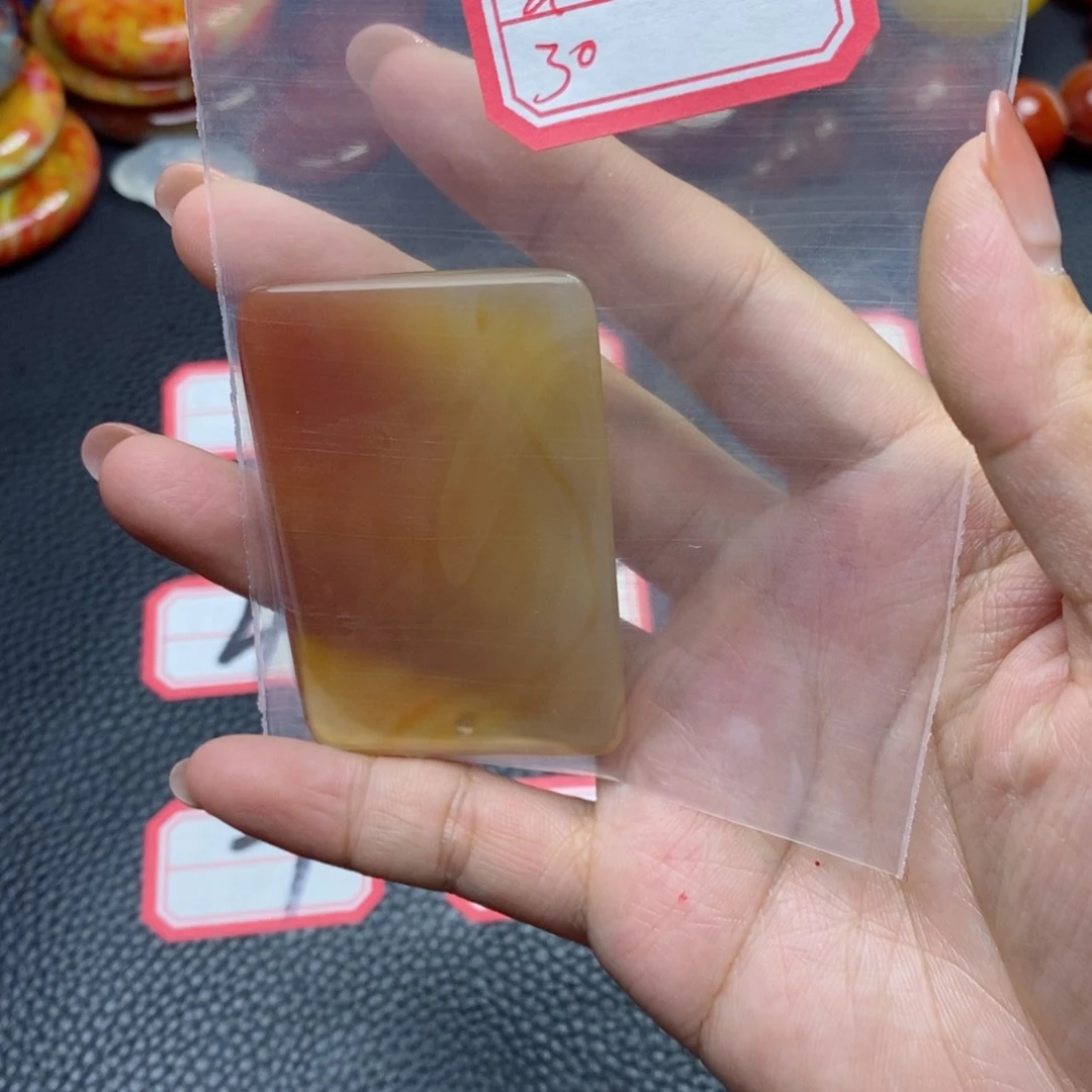 玛瑙/玉髓颈饰未镶嵌会**鱼