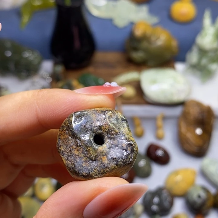 岫岩河磨玉（透闪石质玉）未镶嵌挂件