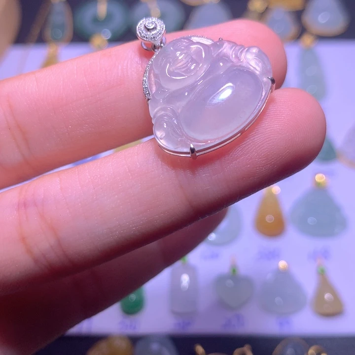 颈饰18K金镶嵌翡翠菲****)翡翠