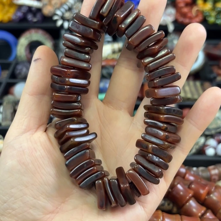 云***悄玛瑙/玉髓未镶嵌颈饰