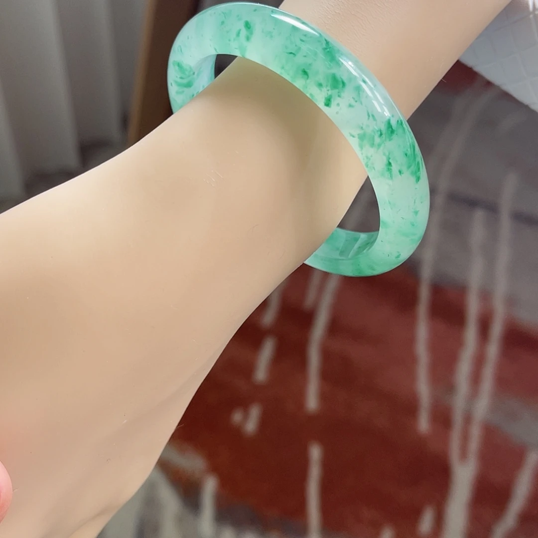 石英质玉未镶嵌手镯