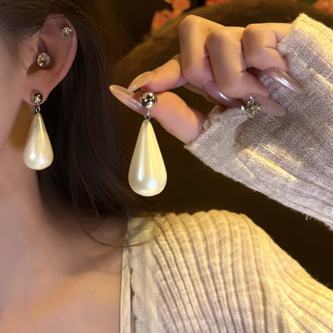 铜合金仿珍珠耳饰 复古法式优雅耳环简约大气百搭精致高级耳饰