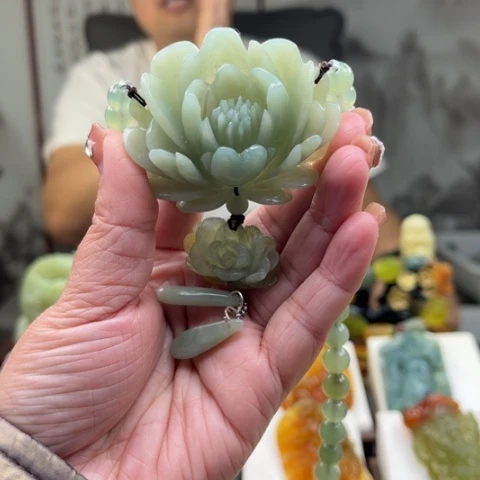 岫玉未镶嵌挂件北****4