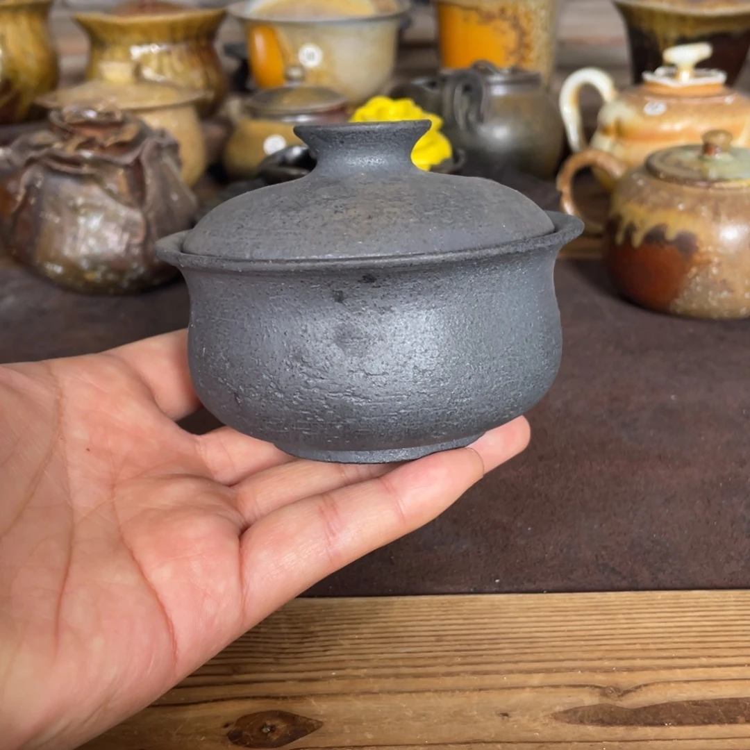 黑珍珠。  小瑕。     盖碗