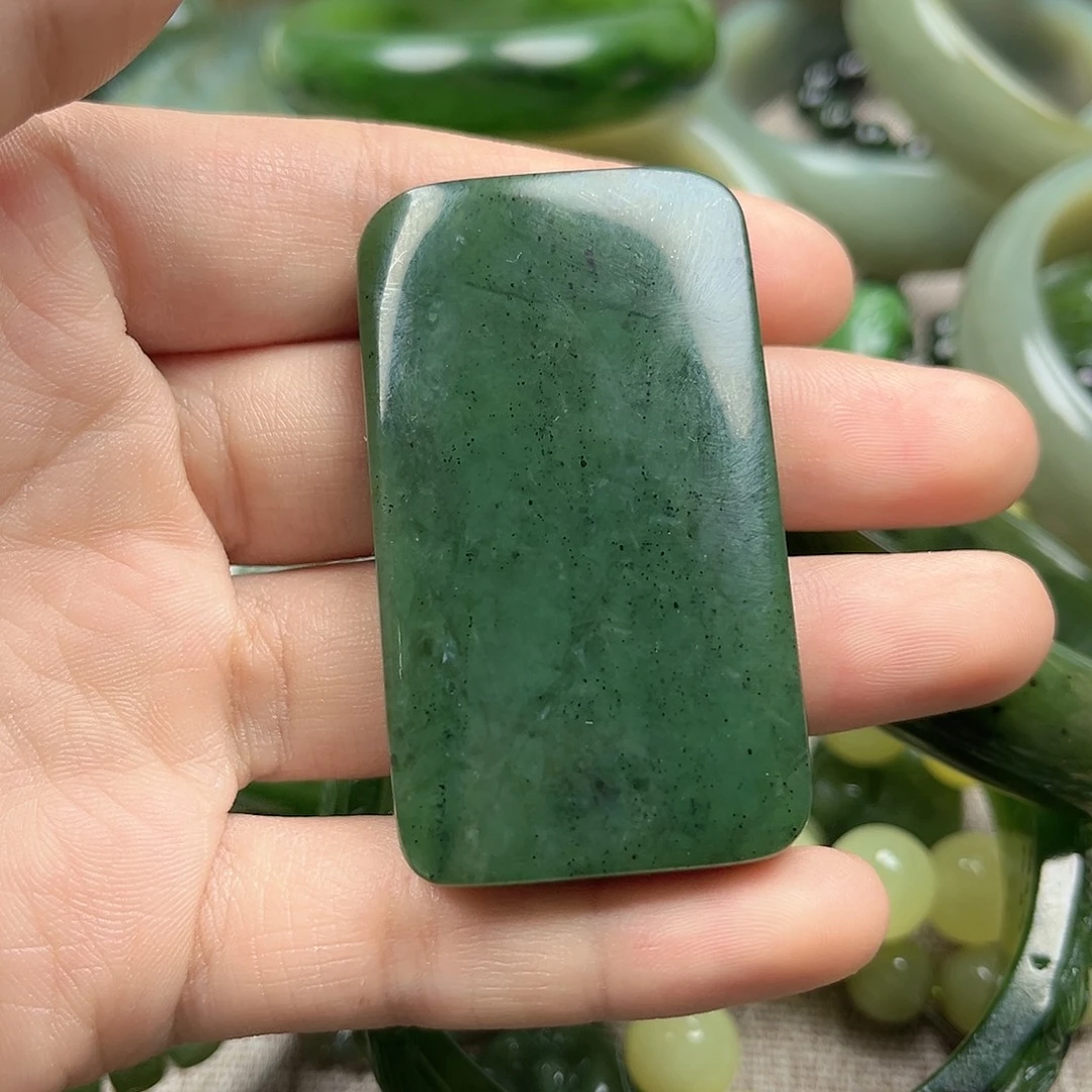 和田玉（碧玉）未镶嵌颈饰