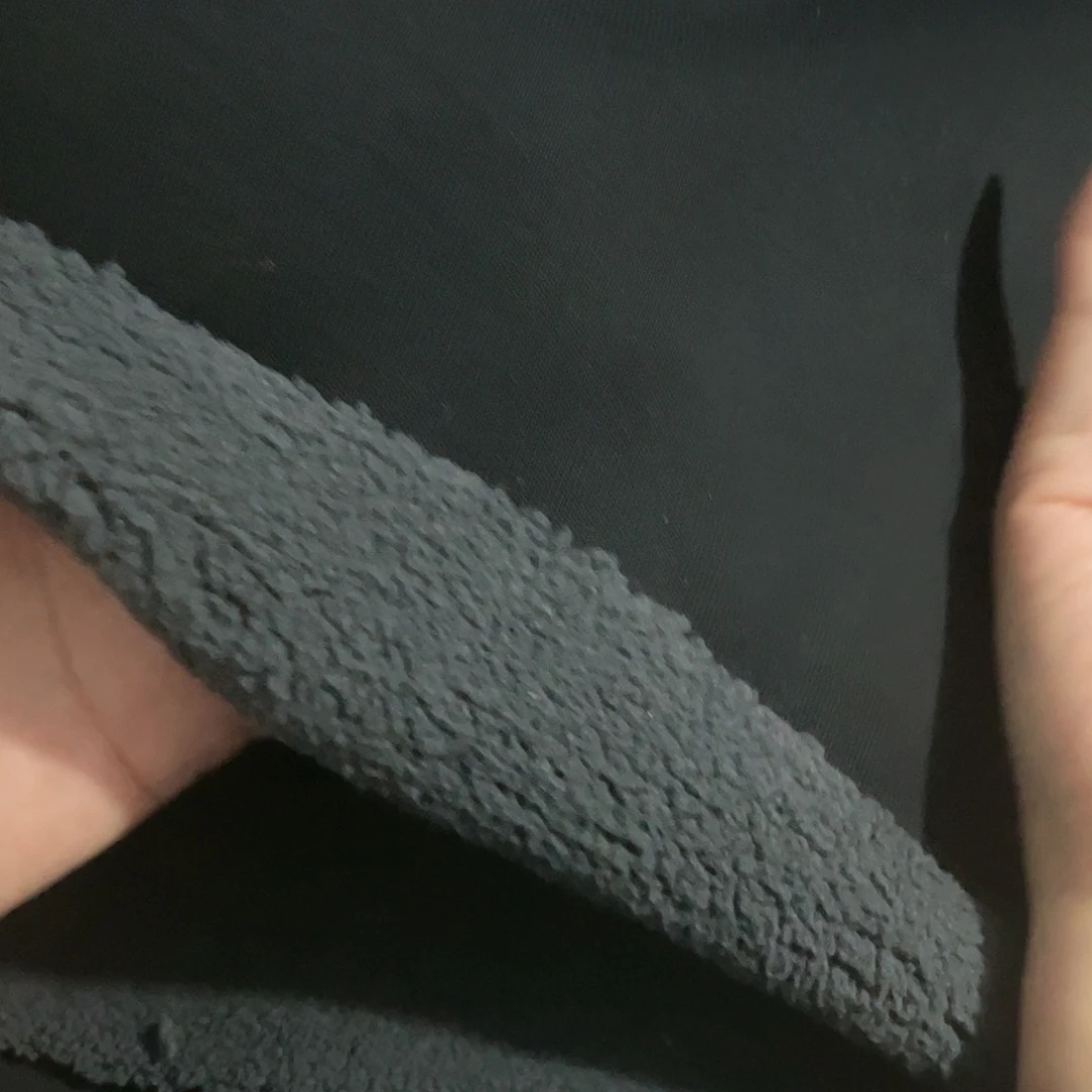 黑色羊驼绒1.8×2米长带螺纹