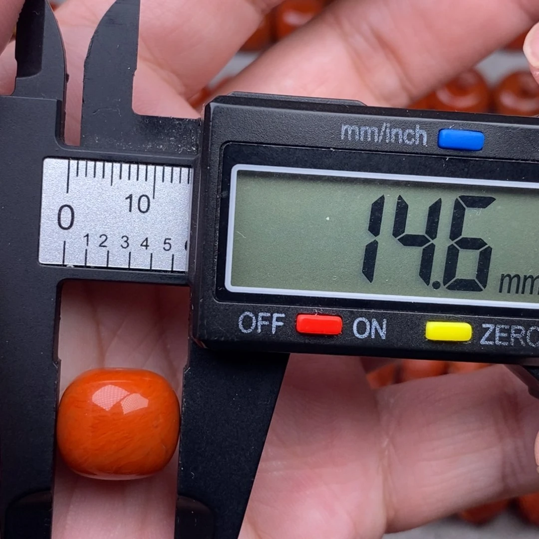 南红玛瑙配饰未镶嵌微瑕