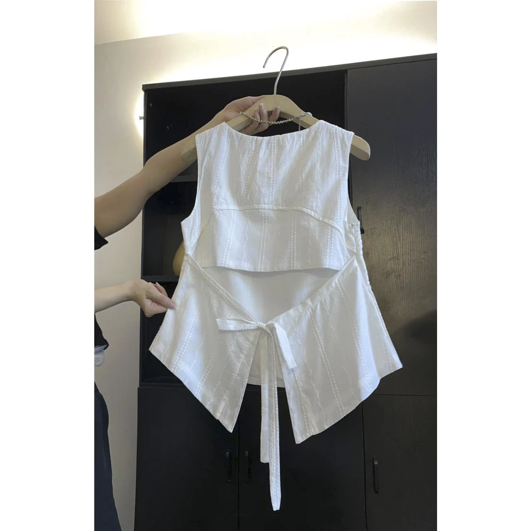 璎婲sᴀᴋᴜʀᴀ【风铃贝壳】岚韩版甜美刺绣提花后背露腰绑带无袖衬衫