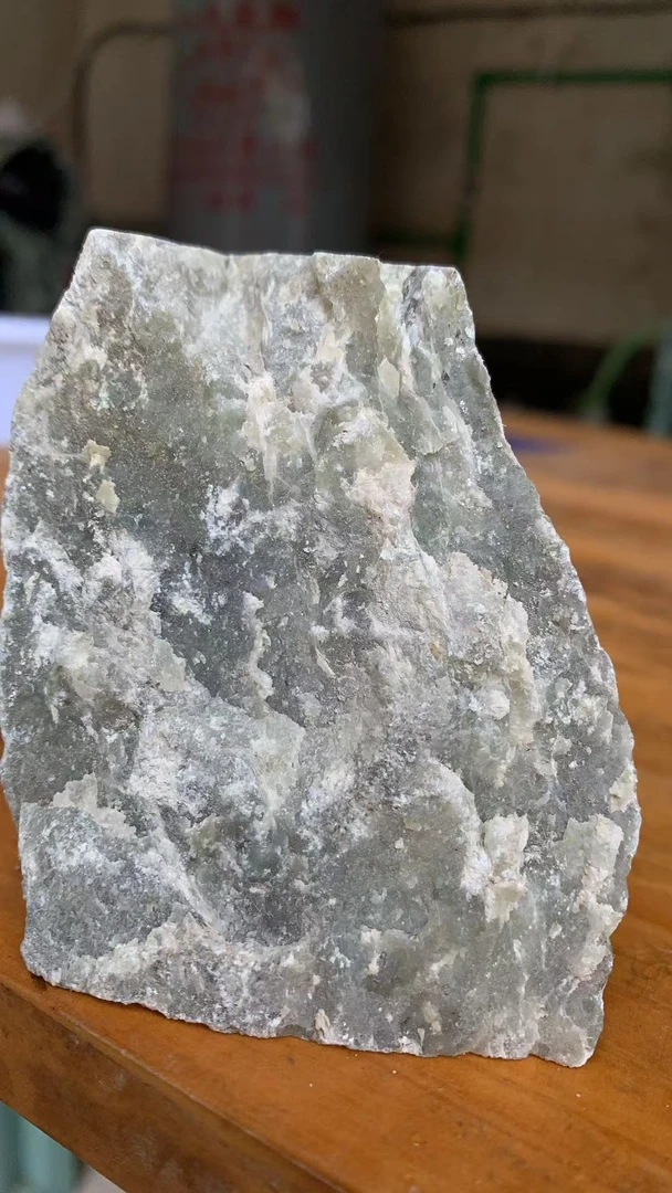 纯天然新疆且末原石