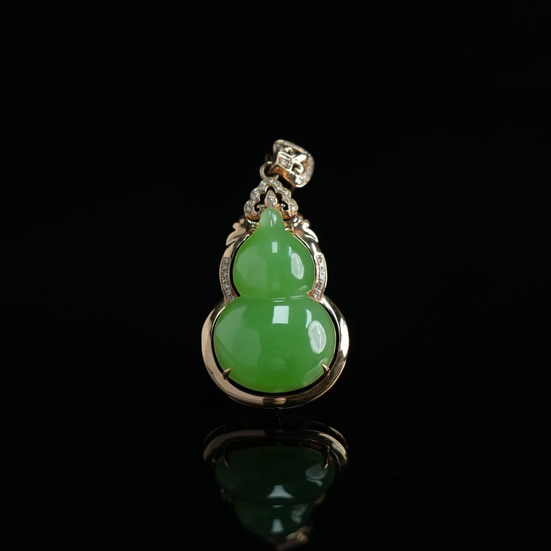 V姐|稀缺|和田玉苹果绿葫芦吊坠 17.5*36mm-18k-JZ8120