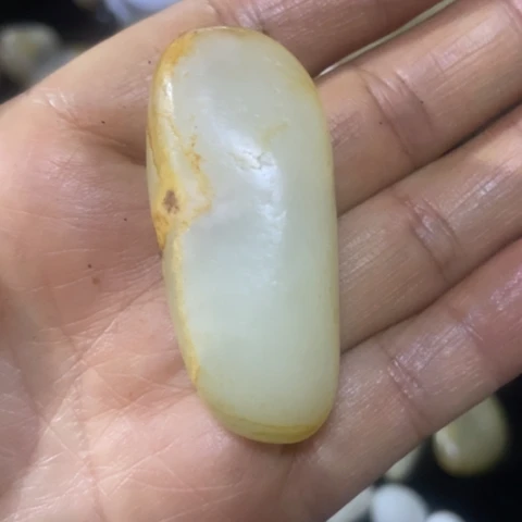 和田玉（糖玉）未镶嵌挂件