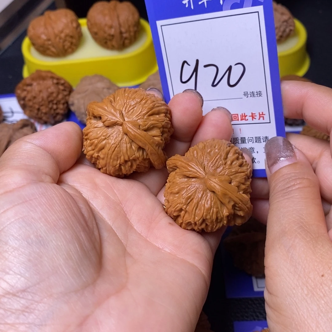 文玩核桃把件40闷白920