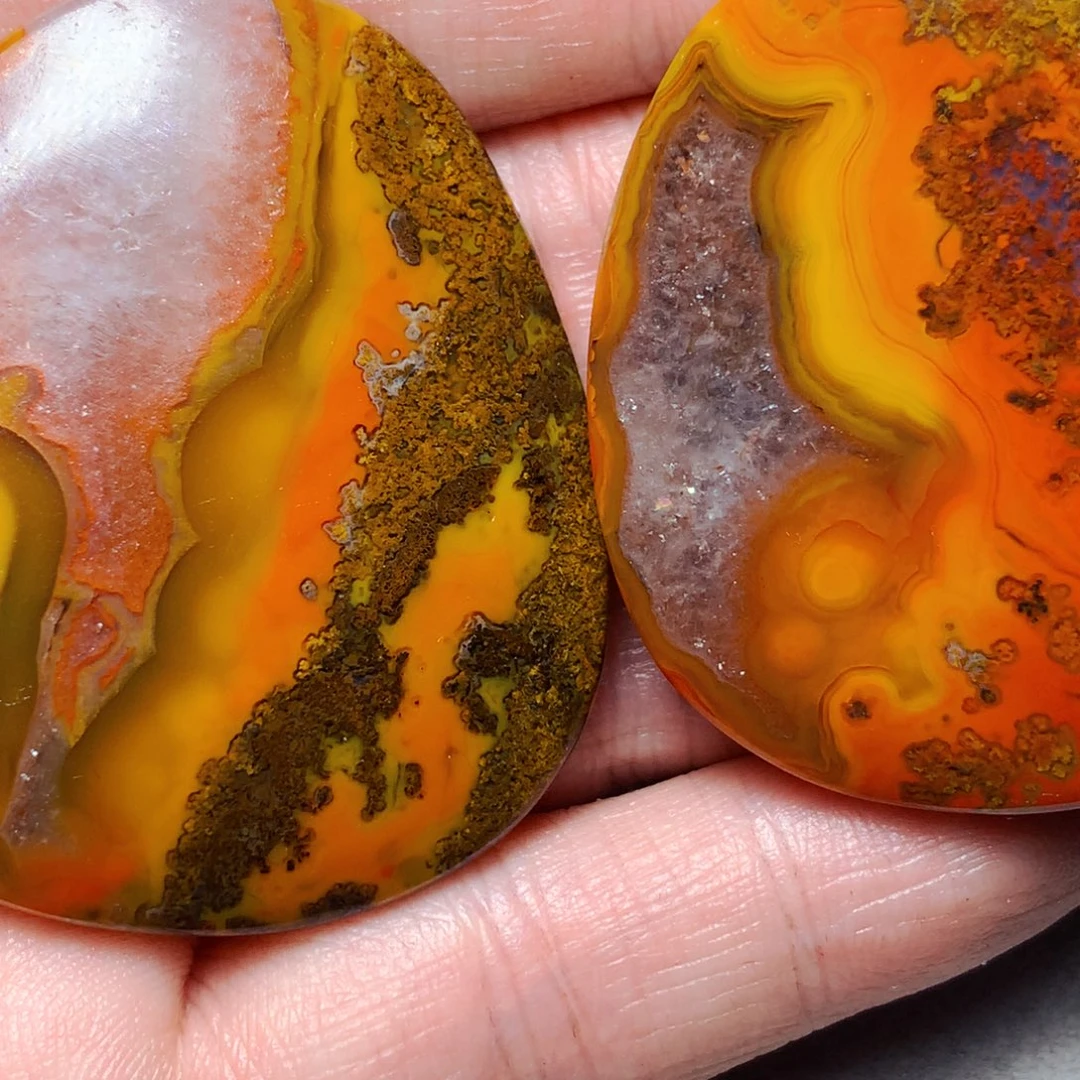 致***远玛瑙/玉髓未镶嵌战国红