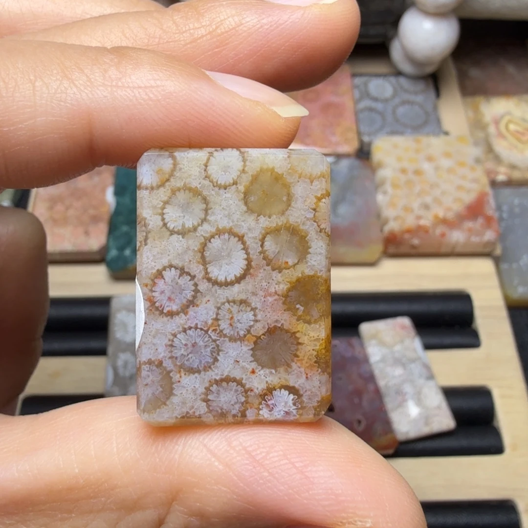 硅化玉未镶嵌飘彩冰果冻