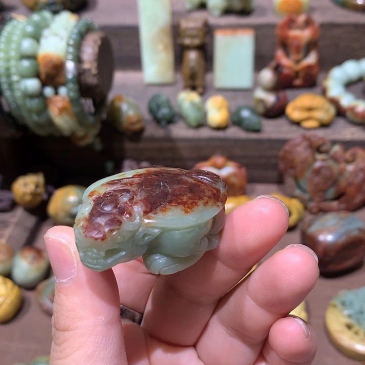 岫岩河磨玉（透闪石质玉）未镶嵌把件