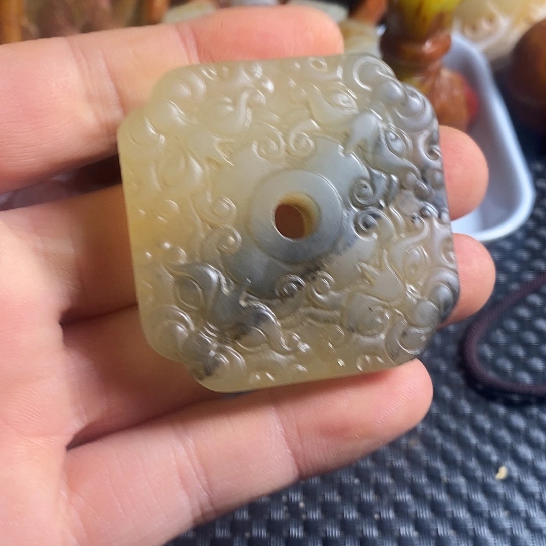 岫玉未镶嵌珠宝奇石