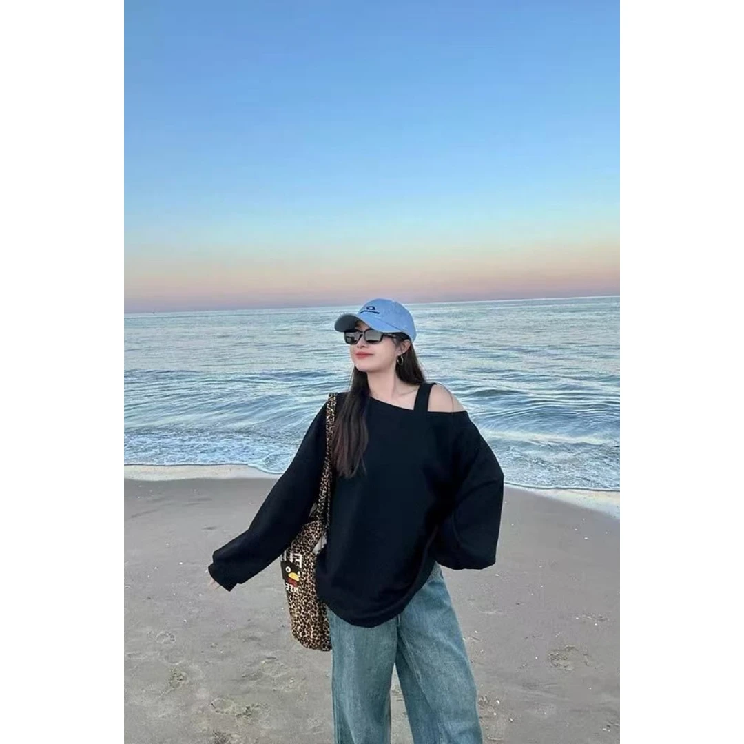 秋冬2025新款灰色斜肩露肩卫衣女美式复古小个子宽松显瘦遮肚上衣