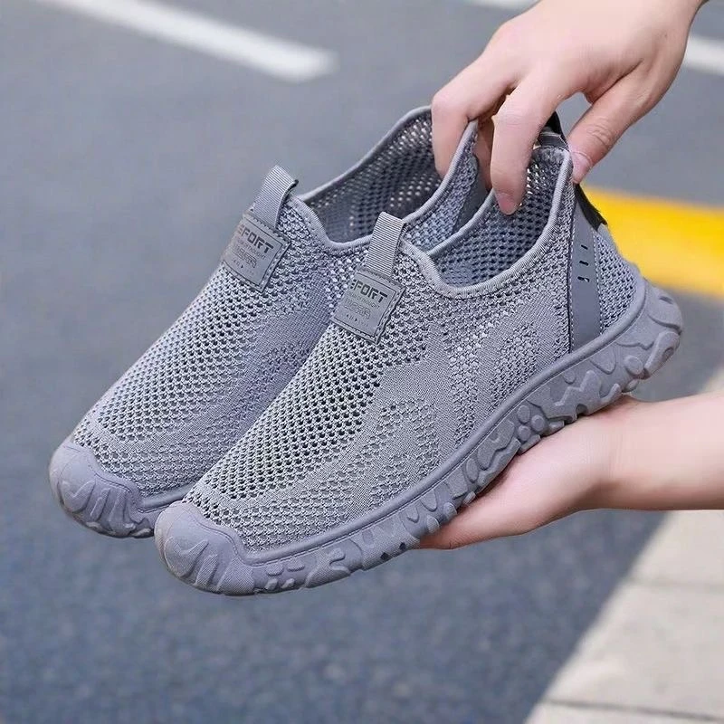 老北京布鞋夏季新透气运动休闲网面男鞋镂空防滑软底一脚蹬爸爸鞋