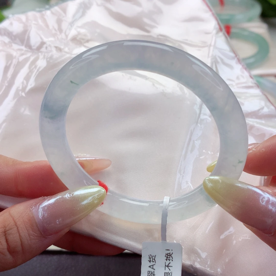 翡翠手镯（圆镯）未镶嵌54.2冰冰透 荧光棒 种水超绝 小柒