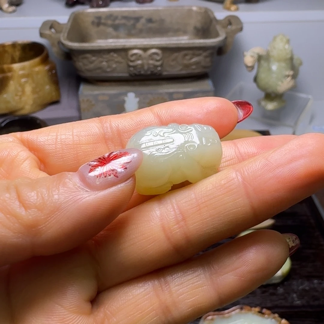 和田玉（糖玉）未镶嵌颈饰