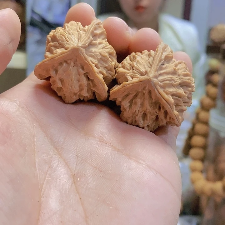 【闪购商品】文玩核桃把件35盘山三棱