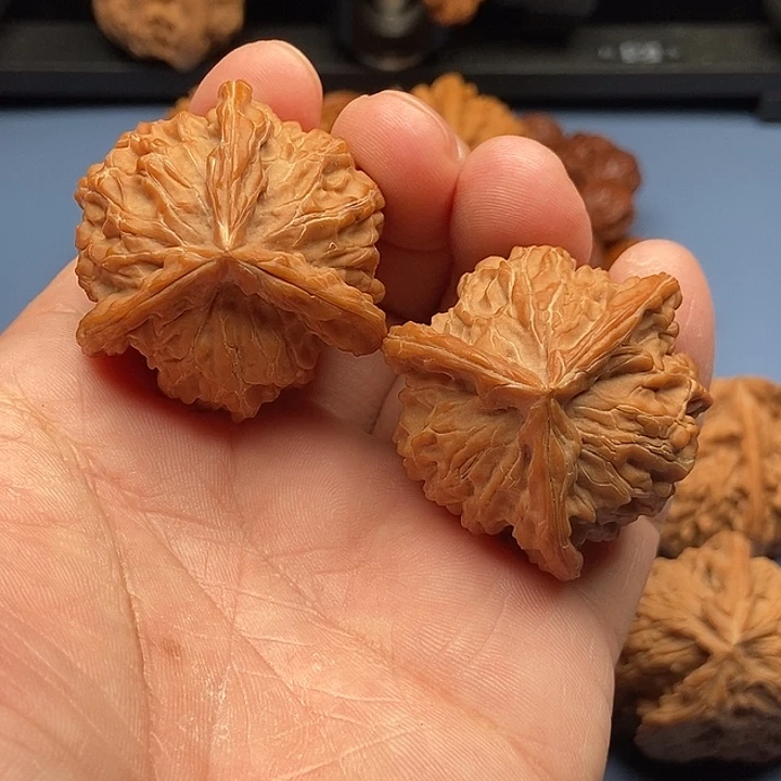 文玩核桃把件球奔