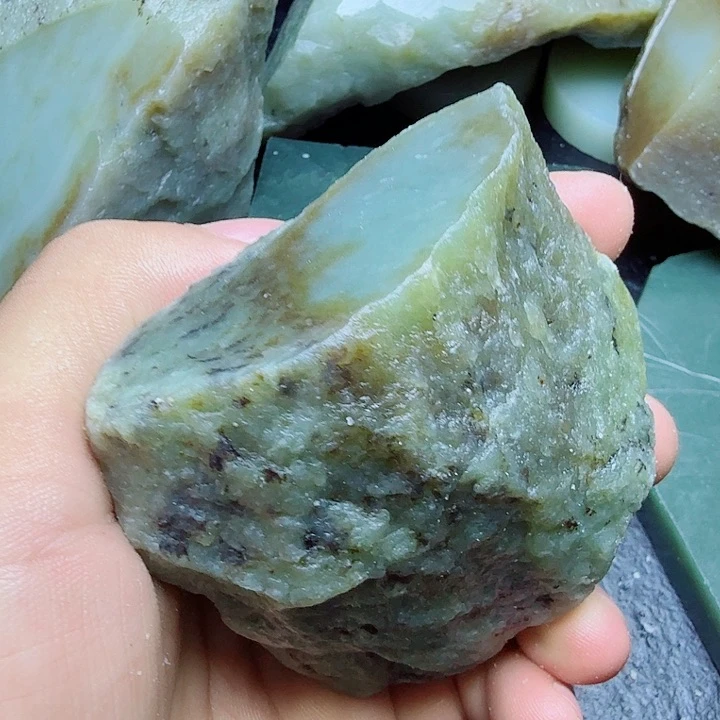 和田玉（糖玉）未镶嵌珠宝奇石
