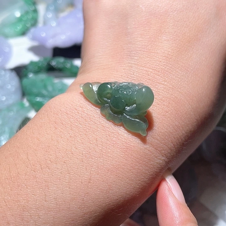 翡翠未镶嵌颈饰天然