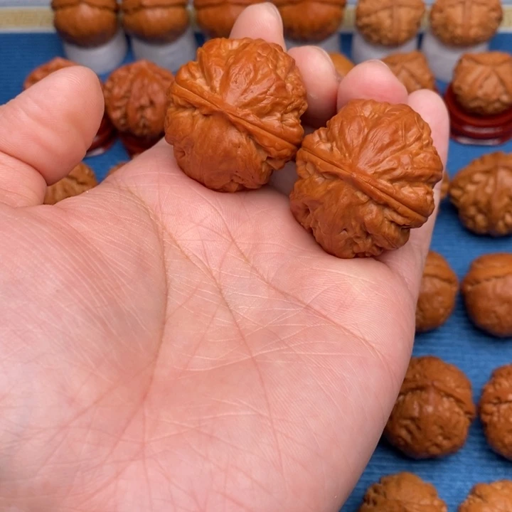 小***乐文玩核桃把件至尊粗筋