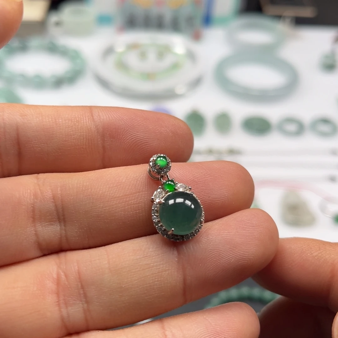 翡翠银S925镶嵌颈饰福利