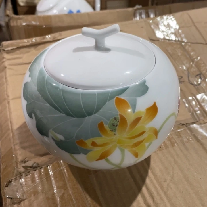 摆件陶瓷盘子碗都好便宜