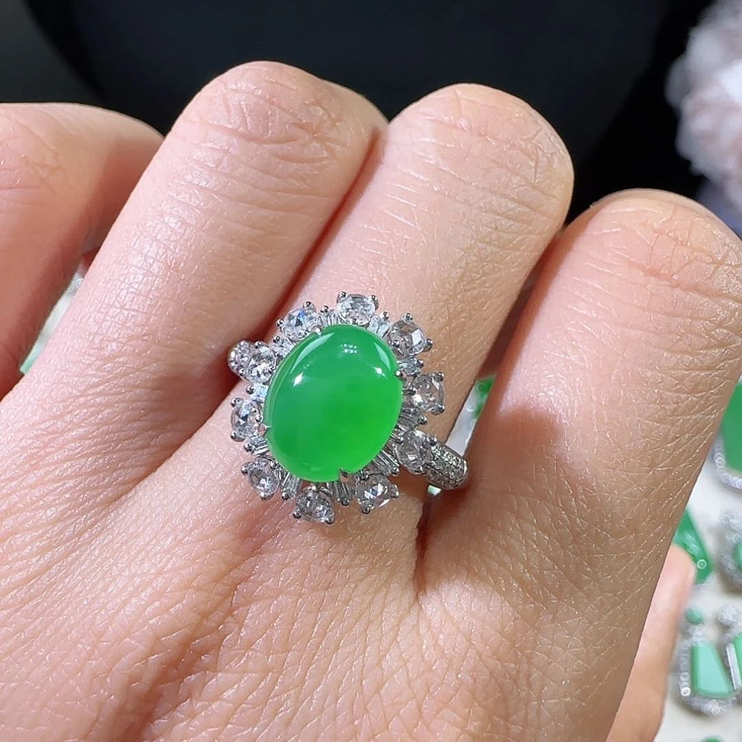 翡翠吊坠(不含链)18K金镶嵌