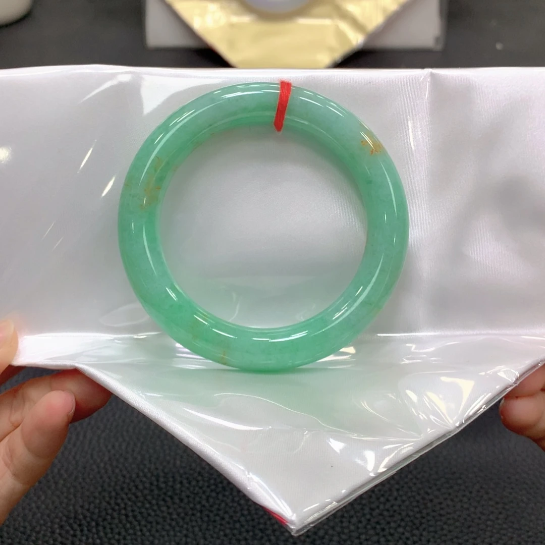 翡翠未镶嵌手镯1号