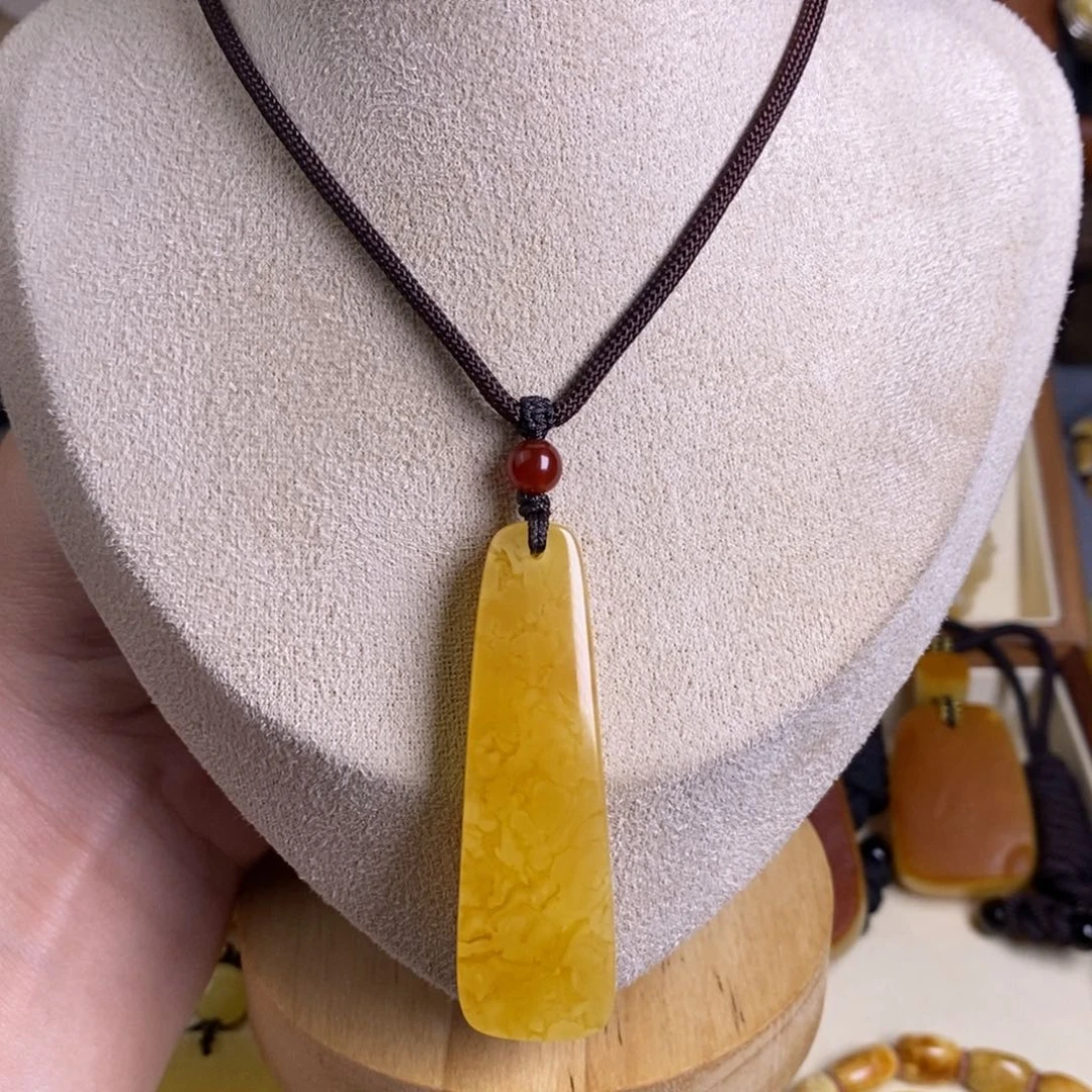 蜜蜡未镶嵌裸石大漠