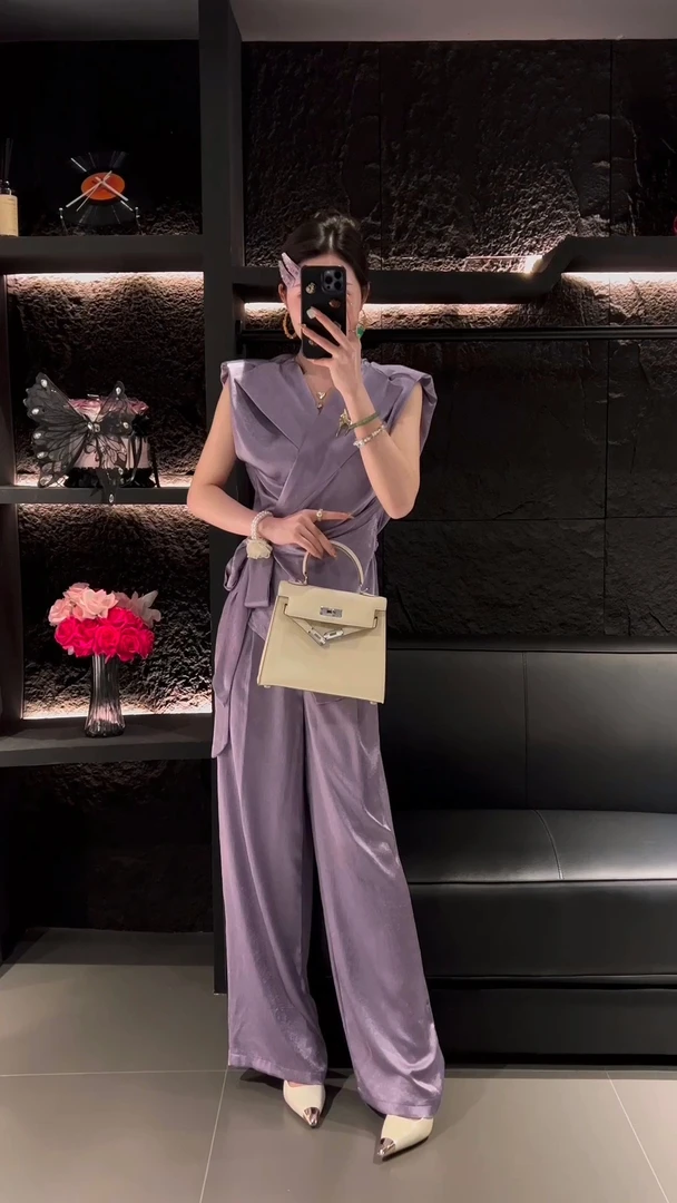 8233-A-3-8-3超夏装一整套干练气质轻奢高级感女人味御姐轻熟套装